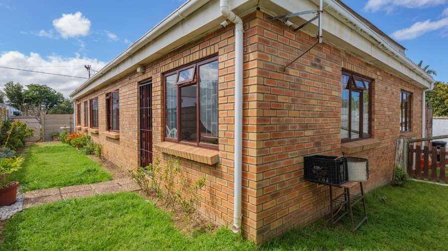 To Let 2 Bedroom Property for Rent in Bredasdorp Western Cape